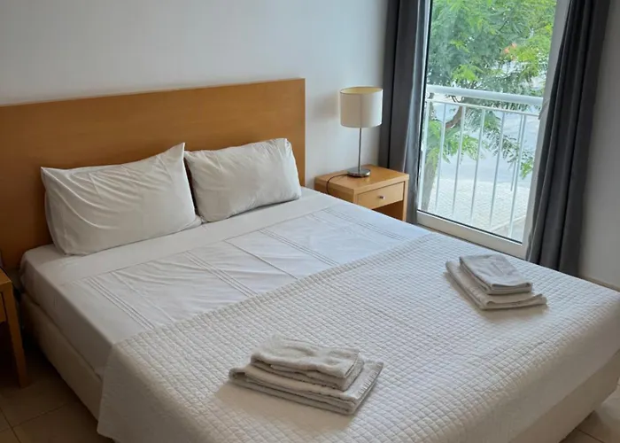 Apartment T1 *
